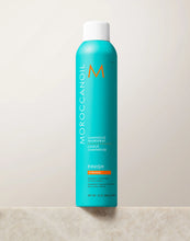Cargar imagen en el visor de la galería, MORACCANOIL LUMINOUS HAIR SPRAY M 330 ML
